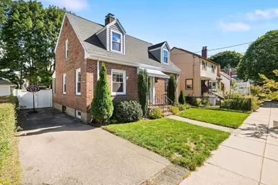 31 Zeller St, Boston, MA 02131 - Photo 2