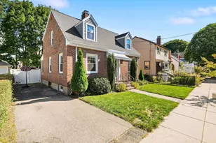 31 Zeller St, Boston, MA 02131 - Photo 2