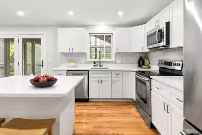 10 Jason Cir, North Attleboro, MA 02760 - Photo 6