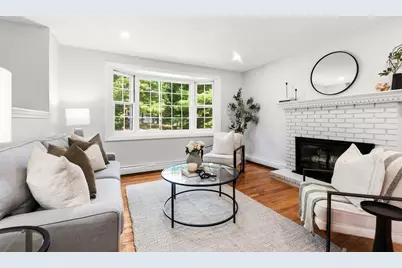 10 Jason Cir, North Attleboro, MA 02760 - Photo 2