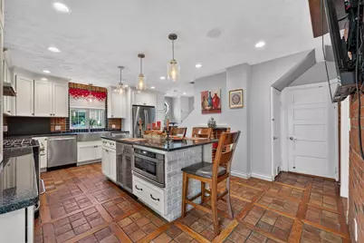 189 Washington St, Canton, MA 02021 - Photo 2