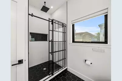 86 Princeton St #3, Boston, MA 02128 - Photo 20