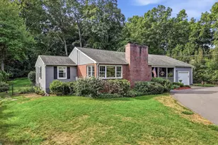 81 E Gooseberry Rd, West Springfield, MA 01089 - Photo 1
