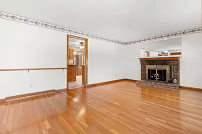 163 Center St, Groveland, MA 01834 - Photo 2