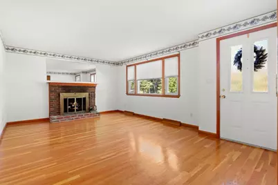163 Center St, Groveland, MA 01834 - Photo 4
