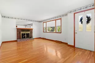 163 Center St, Groveland, MA 01834 - Photo 4