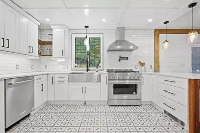 203 Winn St, Burlington, MA 01803 - Photo 6