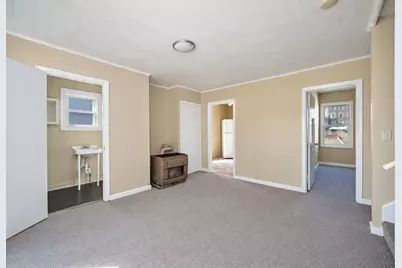 64 Tremont St, Fall River, MA 02720 - Photo 12