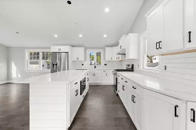 36 Macarthur Blvd, Danvers, MA 01923 - Photo 16