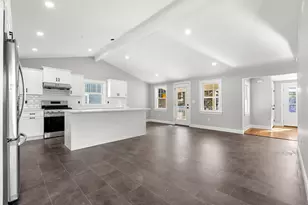 36 MacArthur Blvd, Danvers, MA 01923 - Photo 12
