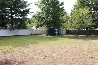 158 Woodcrest Rd, Springfield, MA 01029 - Photo 18