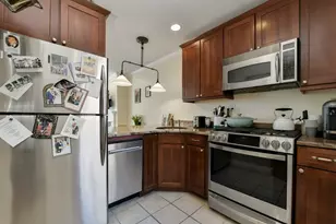 6 Grove St, Boston, MA 02114 - Photo 6