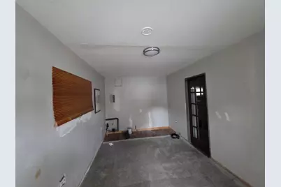 57 Home St, Springfield, MA 01104 - Photo 4