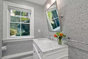 14 Lawnwood Pl, Boston, MA 02129 - Photo 24