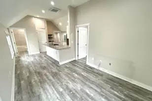 32 Jefferson St, Cambridge, MA 02141 - Photo 6
