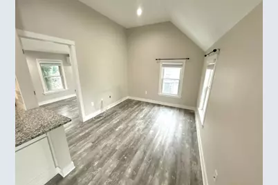 32 Jefferson St #1, Cambridge, MA 02141 - Photo 8