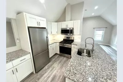 32 Jefferson St #1, Cambridge, MA 02141 - Photo 4