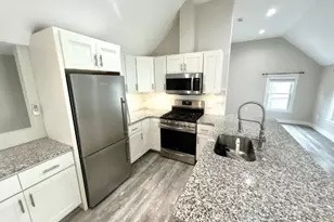 32 Jefferson St, Cambridge, MA 02141 - Photo 4