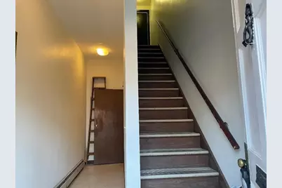 11 Center Street, Holyoke, MA 01040 - Photo 10