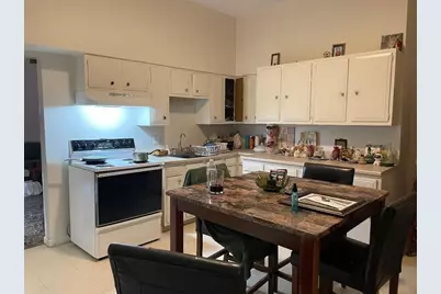 11 Center Street, Holyoke, MA 01040 - Photo 12