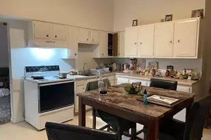 11 Center St, Holyoke, MA 01040 - Photo 12