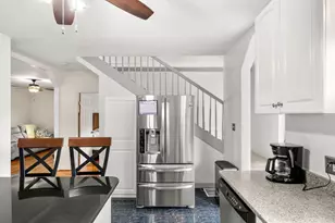 24 Lakeview Ave, Taunton, MA 02780 - Photo 20