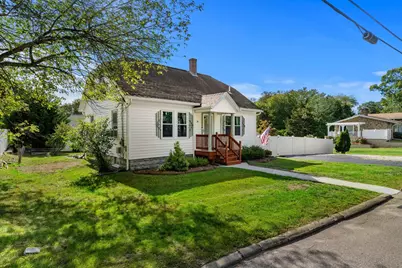 24 Lakeview Ave, Taunton, MA 02780 - Photo 2