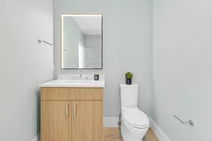 34 Oak St, Boston, MA 02136 - Photo 16