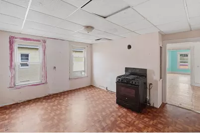 7 Preston St, Worcester, MA 01610 - Photo 36