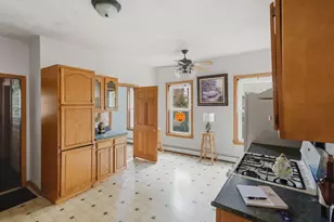 7 Preston St, Worcester, MA 01610 - Photo 4