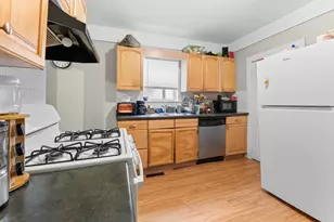 40 Hurd St, Melrose, MA 02176 - Photo 22