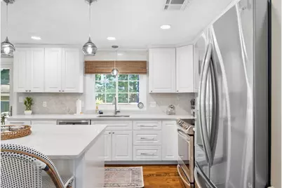 136 Maplewood Rd, Lynn, MA 01904 - Photo 10
