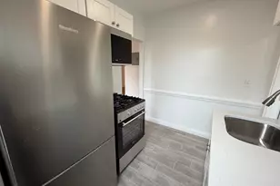 7 Grove St, Boston, MA 02114 - Photo 8