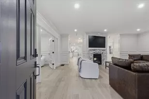 959 Chestnut St, Newton, MA 02464 - Photo 8