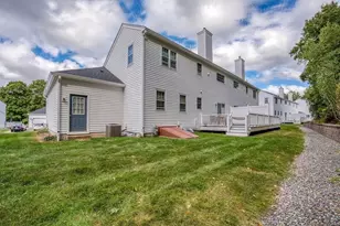 10 Crab Apple Ln, Franklin, MA 02038 - Photo 4