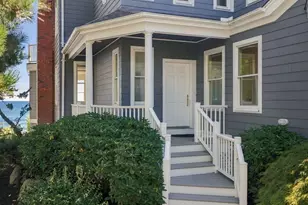 32 Preston Ct, Swampscott, MA 01907 - Photo 4