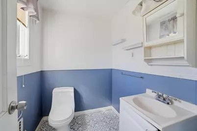 36 Putnam Ave, Lowell, MA 01851 - Photo 14