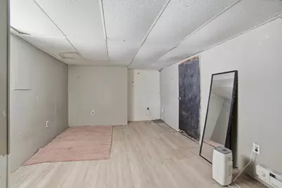 36 Putnam Ave, Lowell, MA 01851 - Photo 26