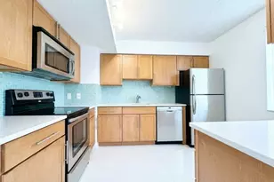 1731 Beacon St, Brookline, MA 02445 - Photo 8