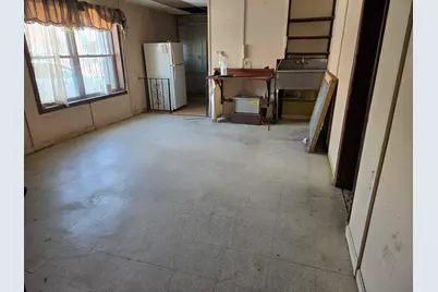 774 Dutton St, Lowell, MA 01854 - Photo 4