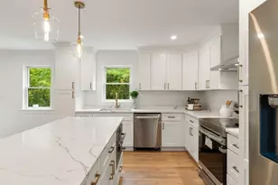 318 Essex Ave, Gloucester, MA 01930 - Photo 14