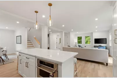 318 Essex Ave #A, Gloucester, MA 01930 - Photo 4