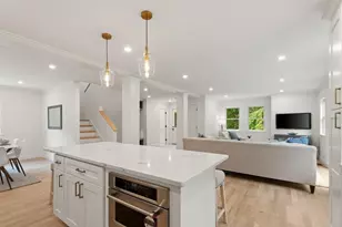 318 Essex Ave, Gloucester, MA 01930 - Photo 4