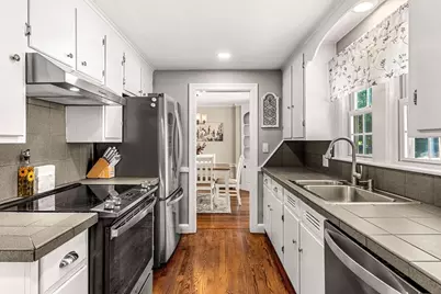 189 Prospect St, Wakefield, MA 01880 - Photo 16