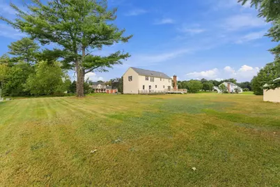 27 Charles Ave, Uxbridge, MA 01569 - Photo 40