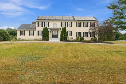 27 Charles Ave, Uxbridge, MA 01569 - Photo 4