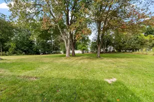 422 Groveland St, Haverhill, MA 01835 - Photo 30