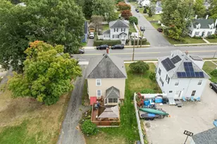 422 Groveland St, Haverhill, MA 01835 - Photo 32