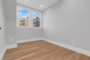 1396 Beacon St, Brookline, MA 02446 - Photo 8