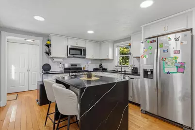 2 Franklin Ave, North Attleboro, MA 02760 - Photo 8